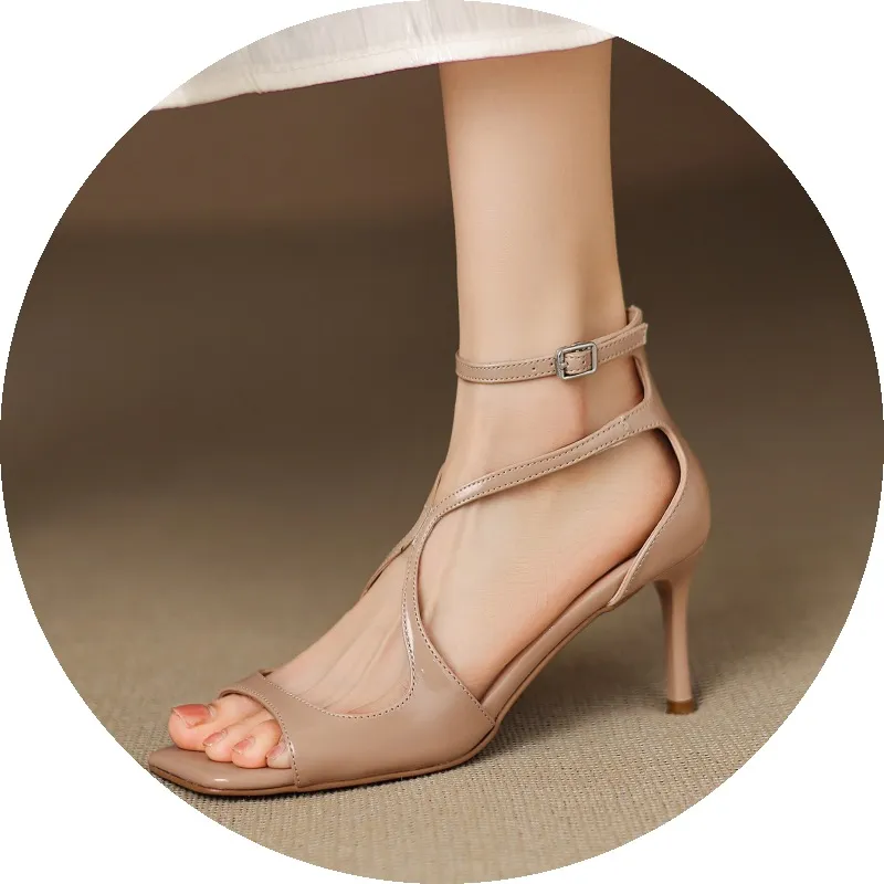 Sexy 7cm stiletto sandals with a single buckle strap for women, summer patent leather, square toe, open toe, high heels for petite women.
