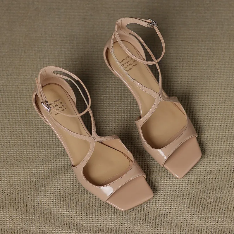 Sexy 7cm stiletto sandals with a single buckle strap for women, summer patent leather, square toe, open toe, high heels for petite women.