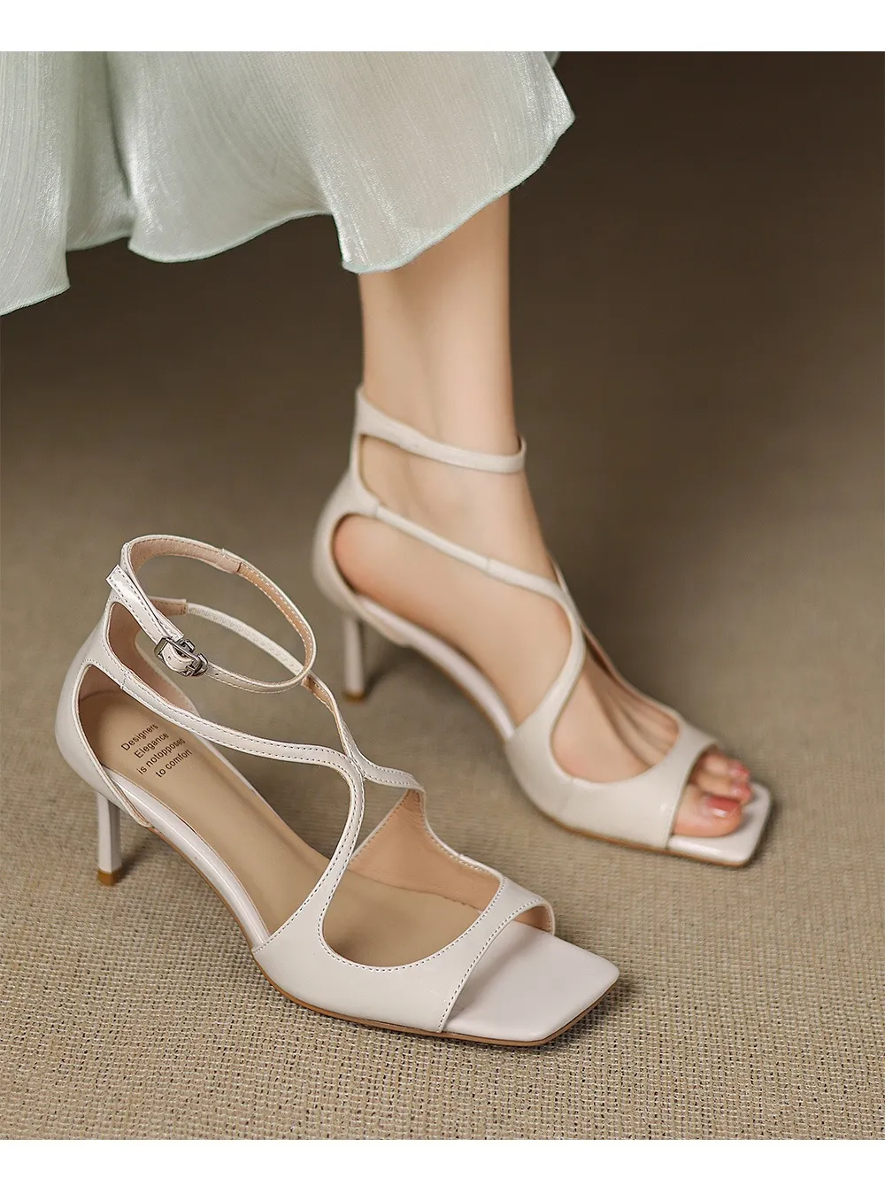 Sexy 7cm stiletto sandals with a single buckle strap for women, summer patent leather, square toe, open toe, high heels for petite women.