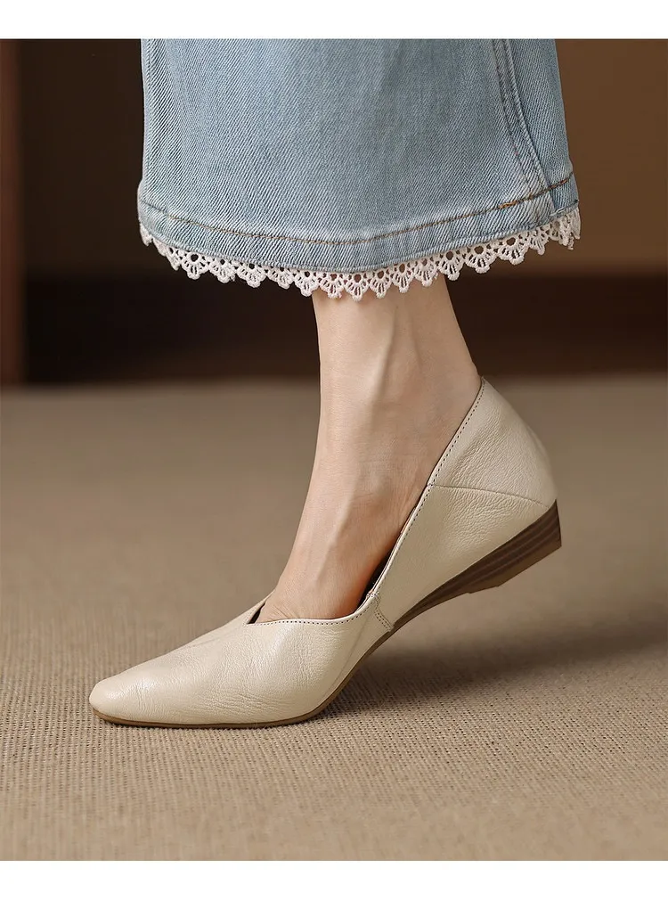 Comfortable flat Korean style low-cut women's shoes for spring and autumn, made of first-layer sheepskin, square toe, soft, single shoes with low heels.