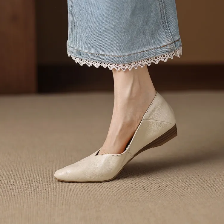 Comfortable flat Korean style low-cut women's shoes for spring and autumn, made of first-layer sheepskin, square toe, soft, single shoes with low heels.