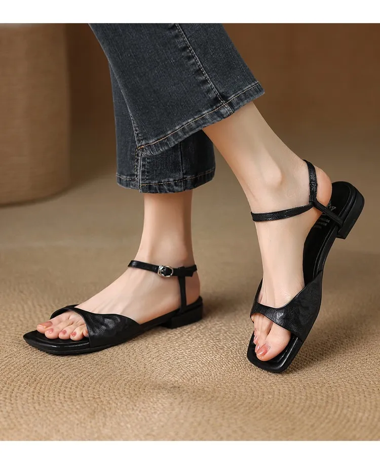 Flat, low-heeled, French retro buckle strap peep-toe sandals, summer simple square toe open-toe women's shoes