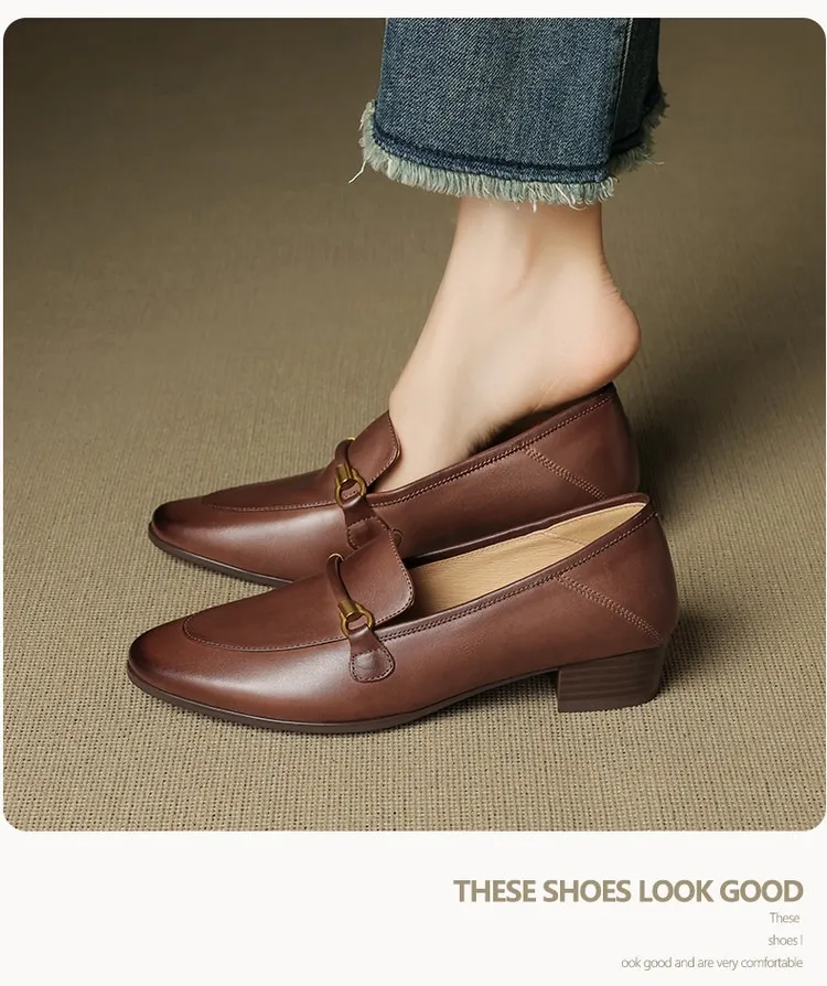 Early spring single shoes, round toe, chunky heel, mid-heel, slip-on, off-white, black, brown.