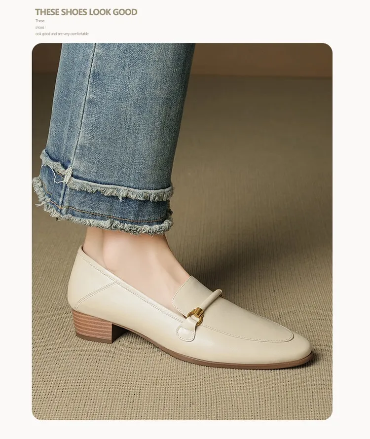 Early spring single shoes, round toe, chunky heel, mid-heel, slip-on, off-white, black, brown.