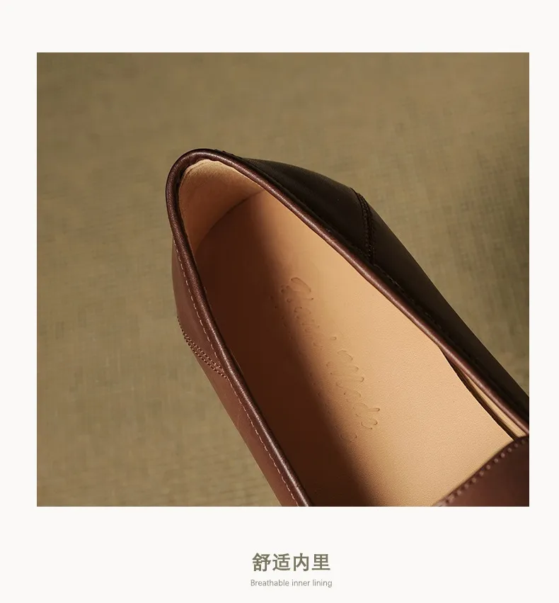 Early spring single shoes, round toe, chunky heel, mid-heel, slip-on, off-white, black, brown.