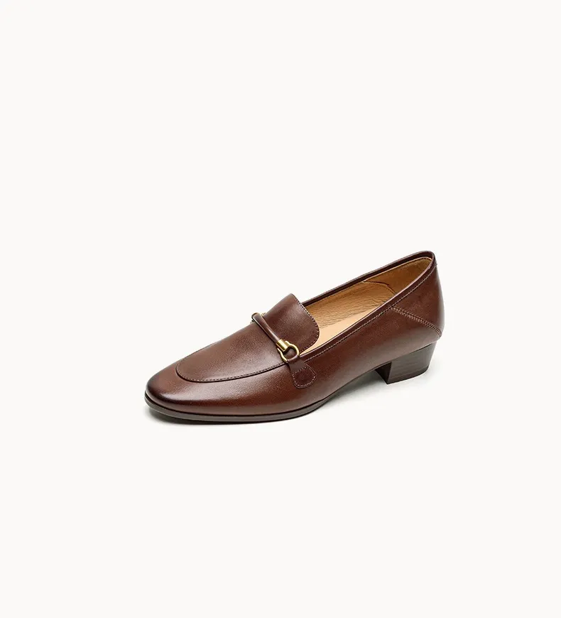 Early spring single shoes, round toe, chunky heel, mid-heel, slip-on, off-white, black, brown.