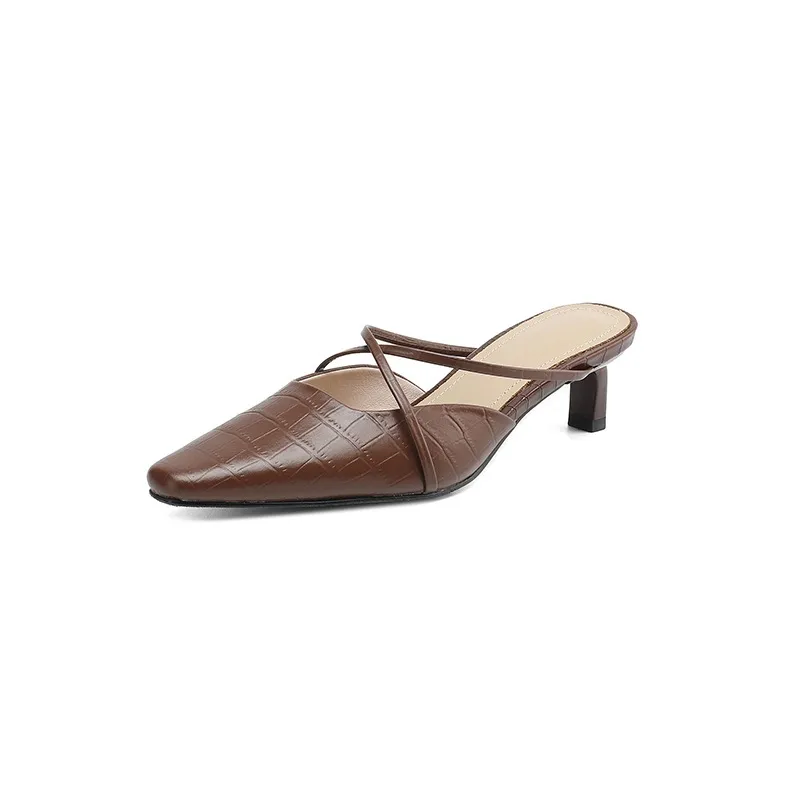 Retro low-heeled crisscross strap sexy fashion sandals in off-white and brown