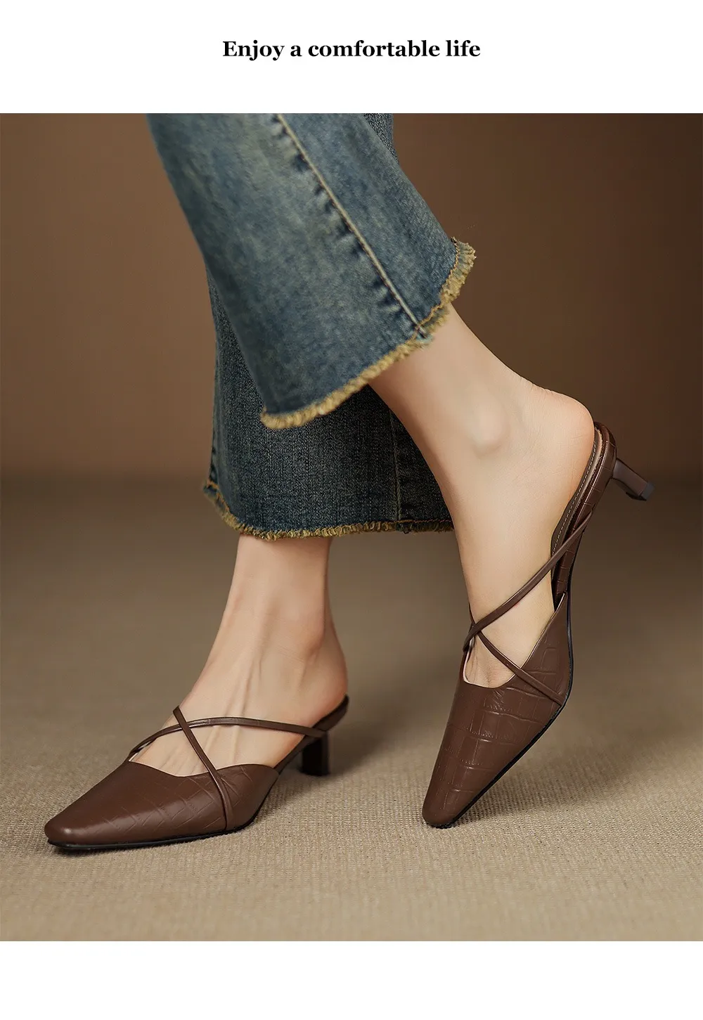 Retro low-heeled crisscross strap sexy fashion sandals in off-white and brown