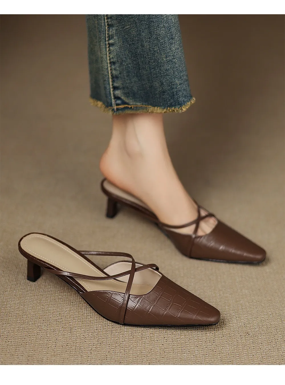 Retro low-heeled crisscross strap sexy fashion sandals in off-white and brown