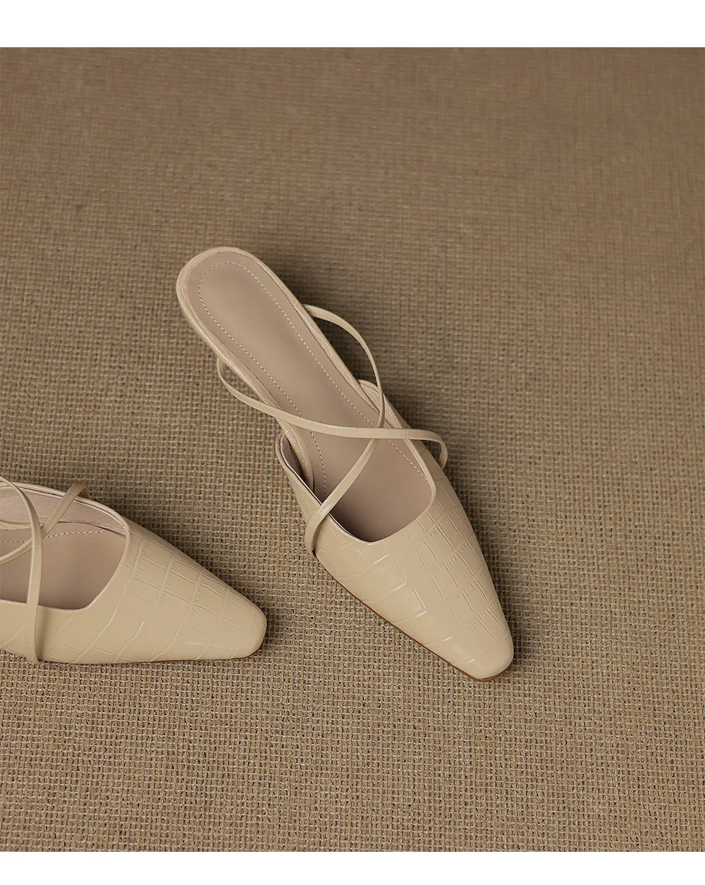 Retro low-heeled crisscross strap sexy fashion sandals in off-white and brown