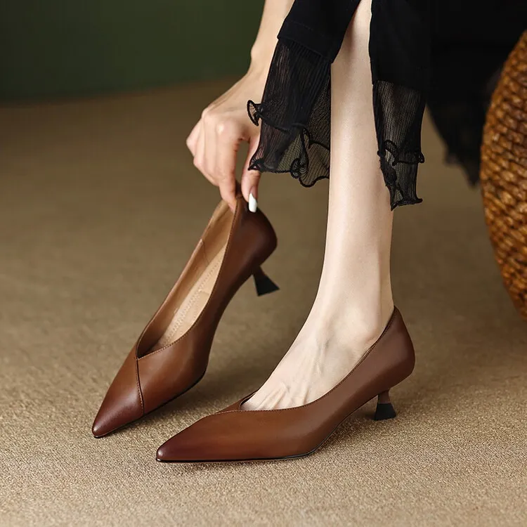 Plus-size spring style stiletto leather flats, French pointed toe low-cut high heels, black work shoes