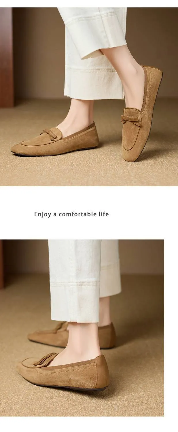 Elegant and stylish soft leather bow loafers, square toe, slip-on, fashionable and comfortable flat shoes for women, perfect for spring.