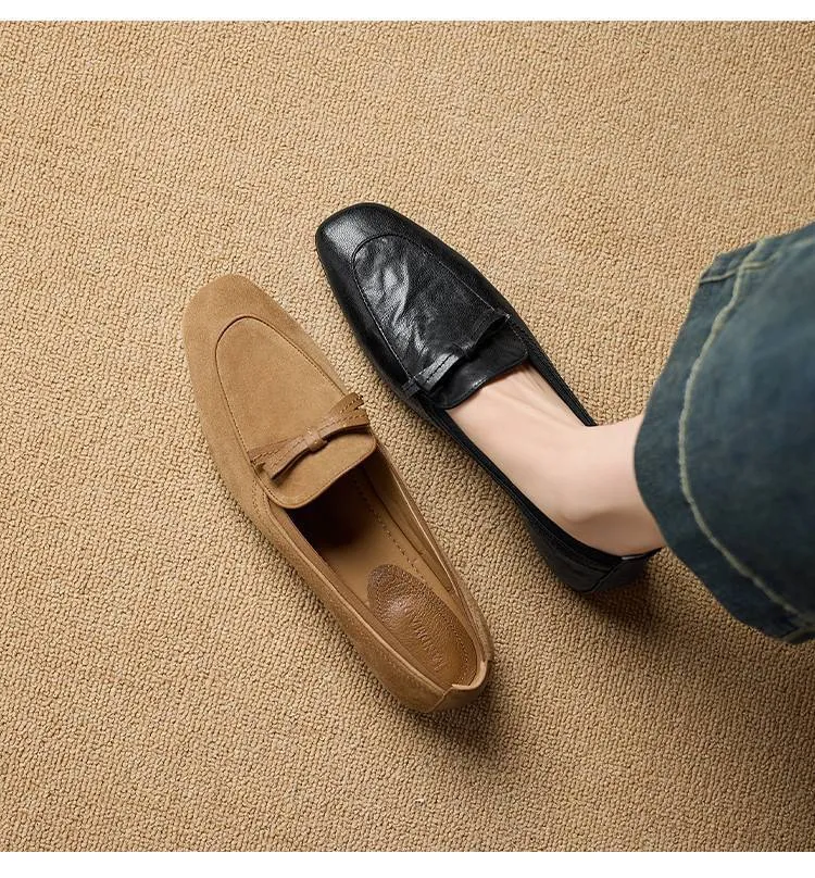 Elegant and stylish soft leather bow loafers, square toe, slip-on, fashionable and comfortable flat shoes for women, perfect for spring.
