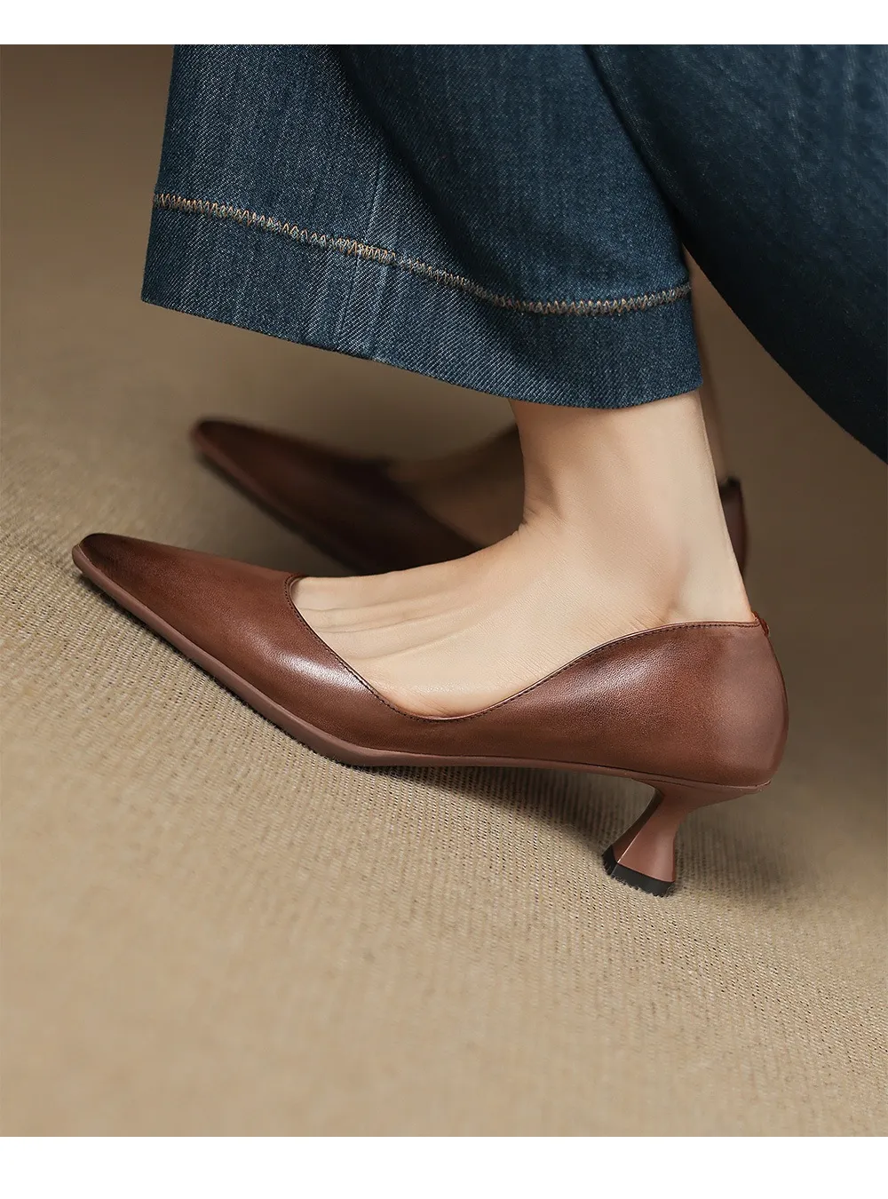 Early spring slip-on high heels, soft pointed toes, elegant and stylish women's shoes