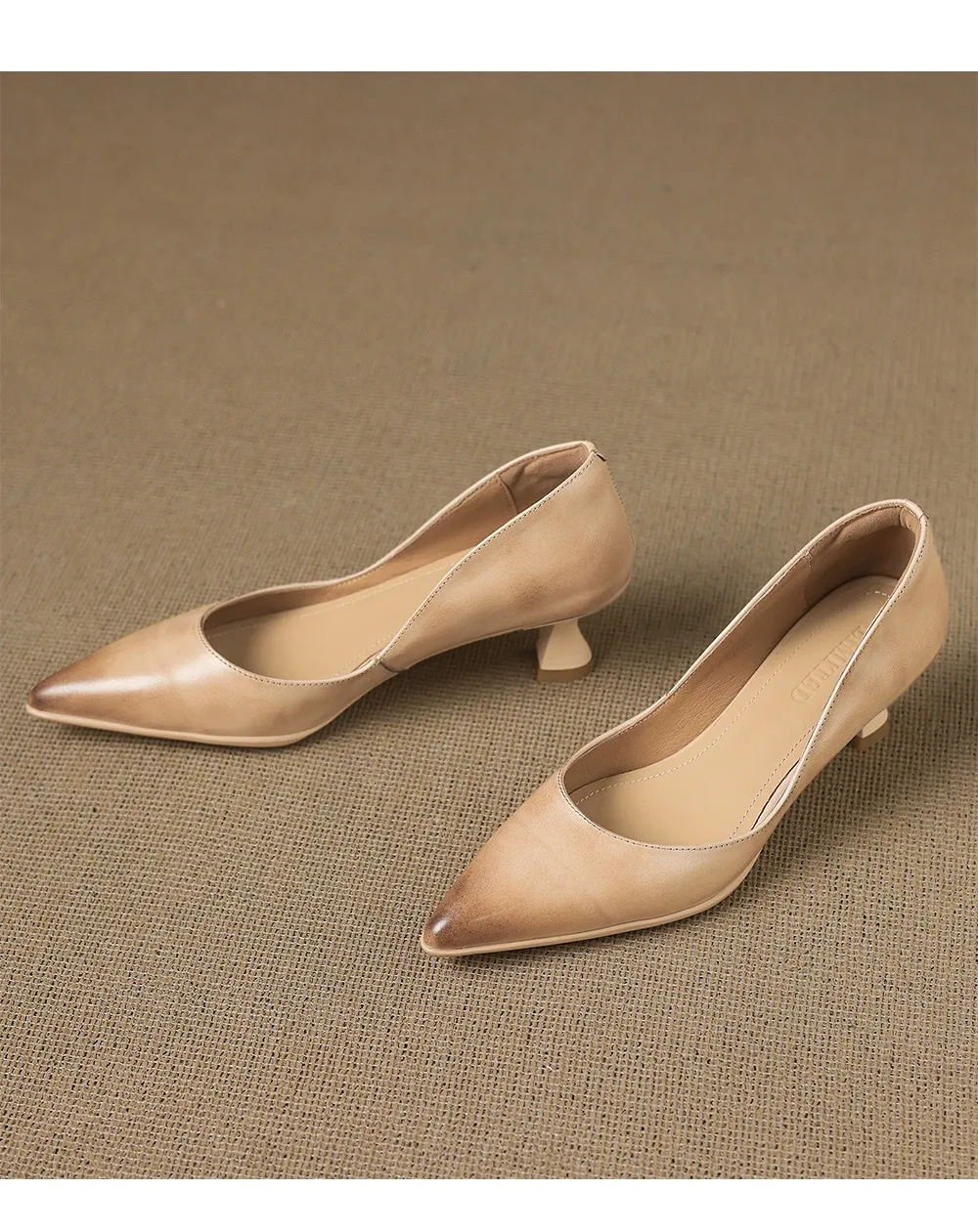 Early spring slip-on high heels, soft pointed toes, elegant and stylish women's shoes