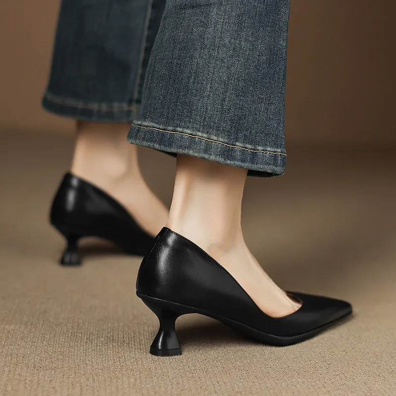 Early spring slip-on high heels, soft pointed toes, elegant and stylish women's shoes