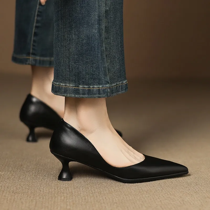 Early spring slip-on high heels, soft pointed toes, elegant and stylish women's shoes