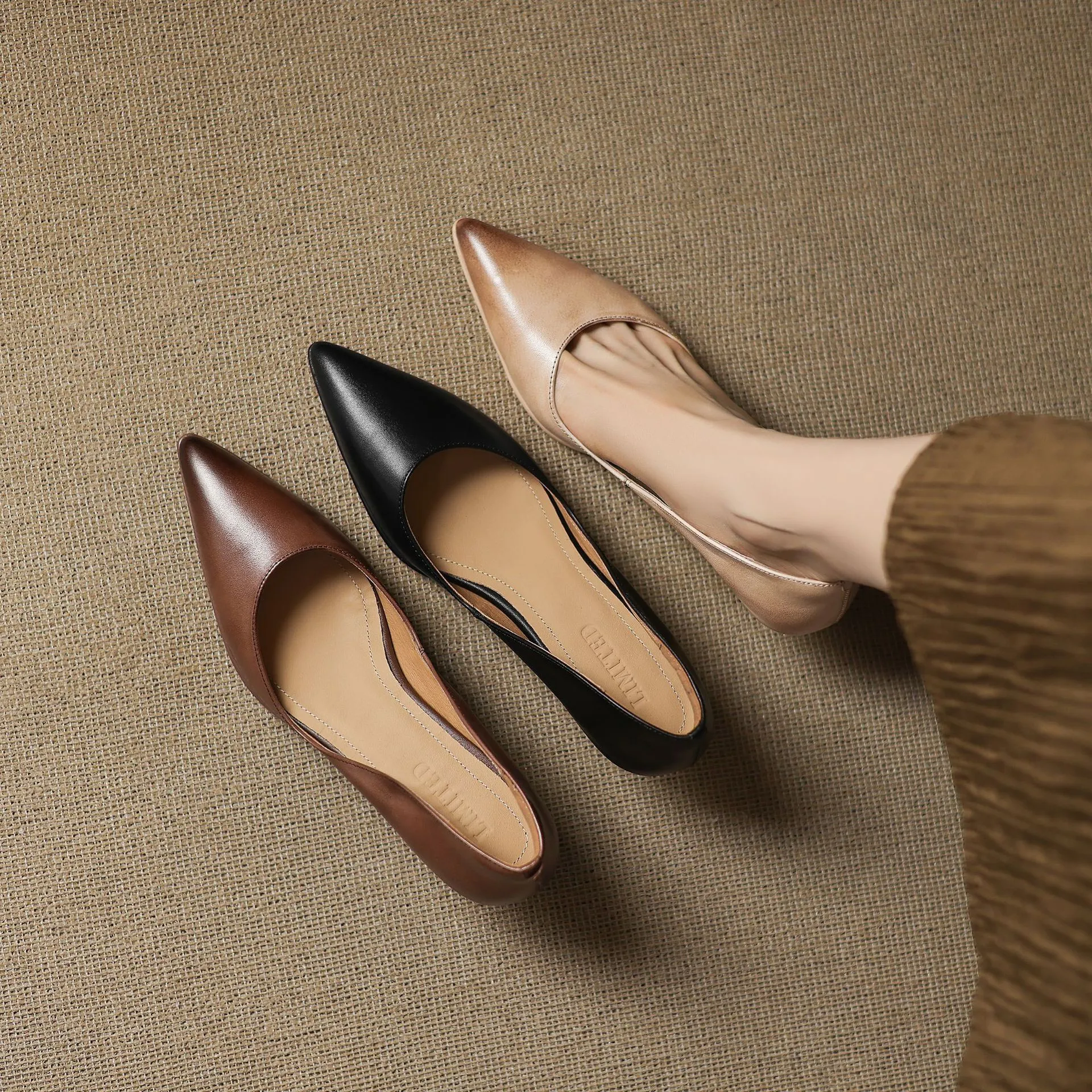 Early spring slip-on high heels, soft pointed toes, elegant and stylish women's shoes