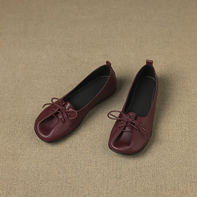 Early spring flat round-toe sheepskin women's shoes, burgundy and black, 1-29u