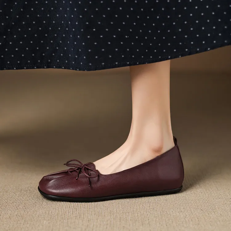 Early spring flat round-toe sheepskin women's shoes, burgundy and black, 1-29u
