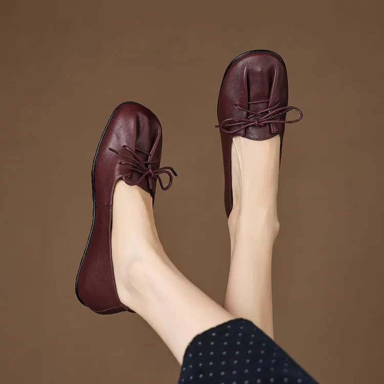 Early spring flat round-toe sheepskin women's shoes, burgundy and black, 1-29u