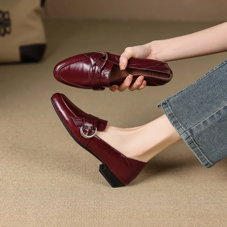Plus-size women's shoes, spring and autumn cowhide loafers, women's belt buckle single shoes, retro small leather shoes