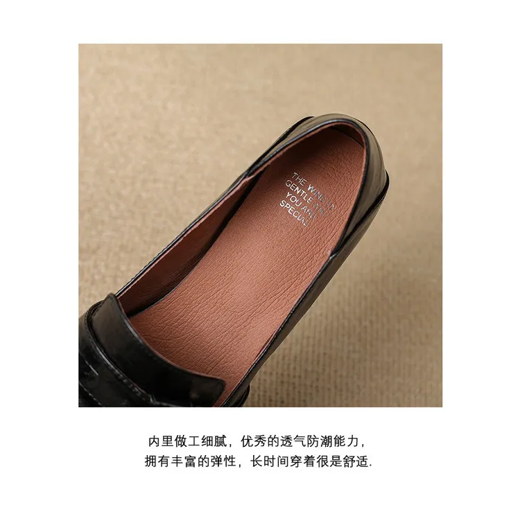 Plus-size women's shoes, spring and autumn cowhide loafers, women's belt buckle single shoes, retro small leather shoes