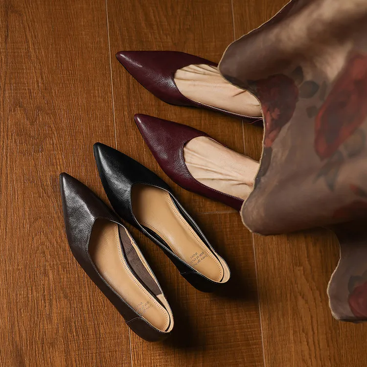 Early spring single-shoe wedge heel pointed toe low-cut sheepskin fashion women's shoes 3-7a one piece