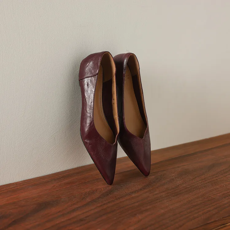 Early spring single-shoe wedge heel pointed toe low-cut sheepskin fashion women's shoes 3-7a one piece