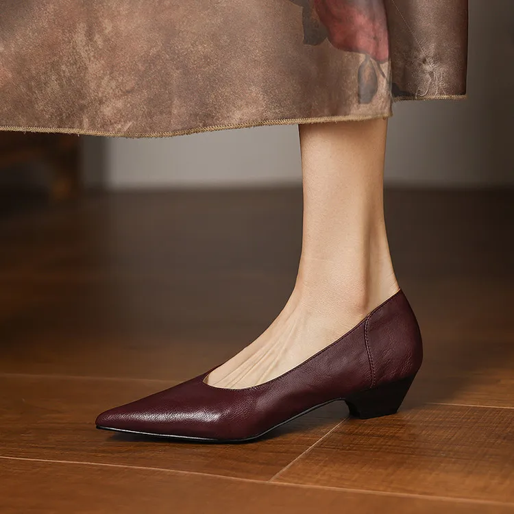 Early spring single-shoe wedge heel pointed toe low-cut sheepskin fashion women's shoes 3-7a one piece