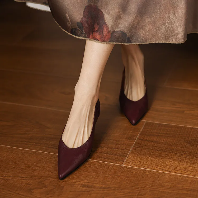 Early spring single-shoe wedge heel pointed toe low-cut sheepskin fashion women's shoes 3-7a one piece