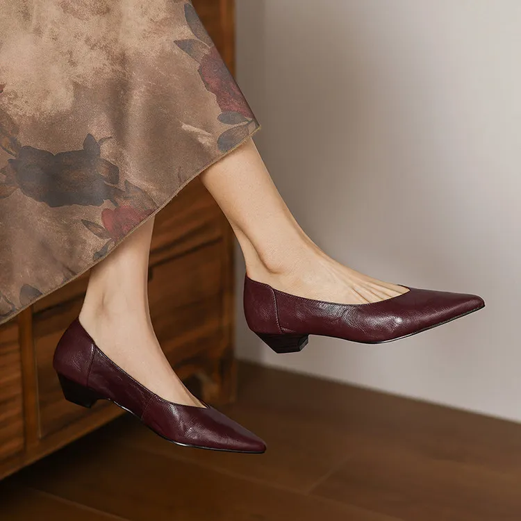 Early spring single-shoe wedge heel pointed toe low-cut sheepskin fashion women's shoes 3-7a one piece