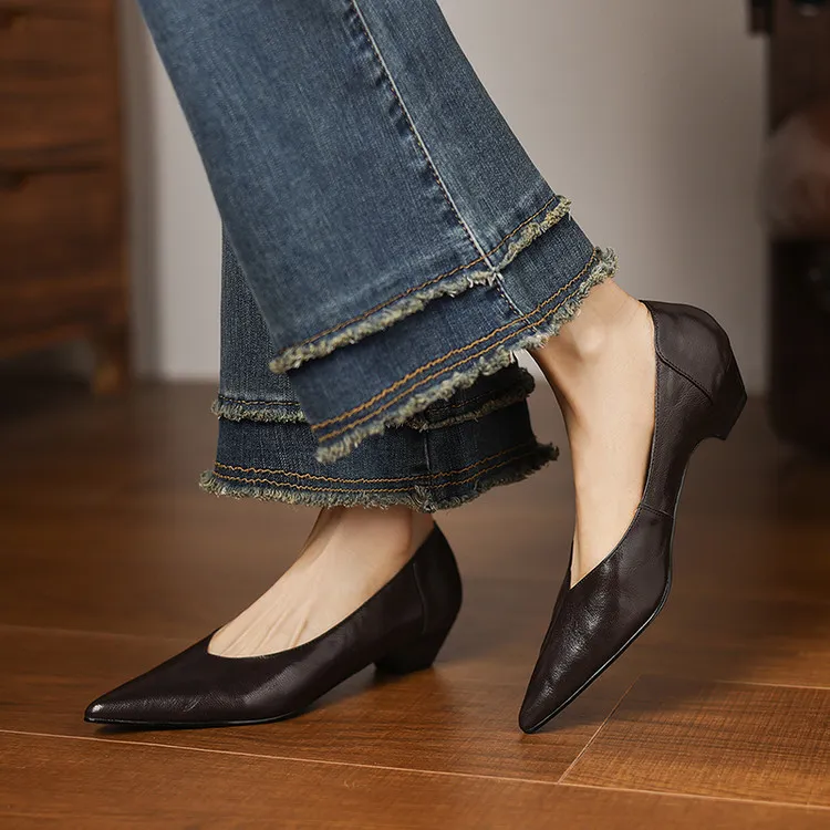 Early spring single-shoe wedge heel pointed toe low-cut sheepskin fashion women's shoes 3-7a one piece