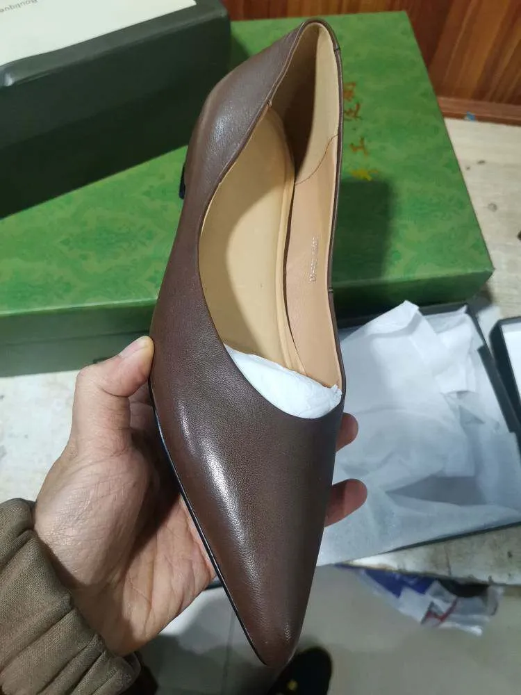 Spring and Autumn Retro Elegant Hidden Wedge Pointed Toe Women's Shoes Simple and Stylish Commuter Soft Sole Low Mouth Single Shoes