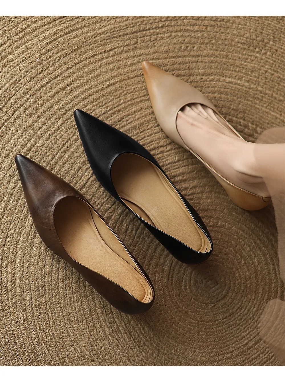 Spring and Autumn Retro Elegant Hidden Wedge Pointed Toe Women's Shoes Simple and Stylish Commuter Soft Sole Low Mouth Single Shoes