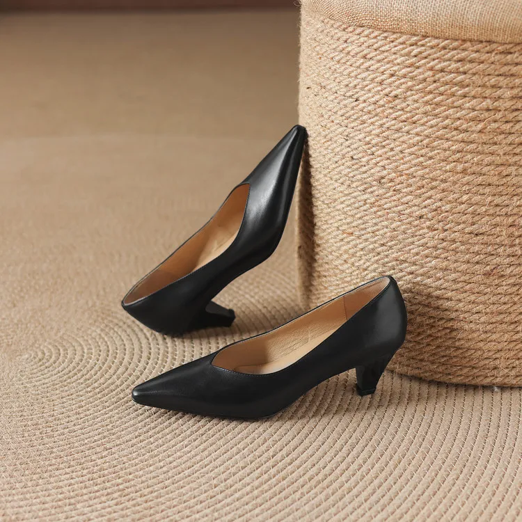 Early spring single shoes, low-cut chunky heel high heels, cowhide fashion women's shoes, sizes 3-6L