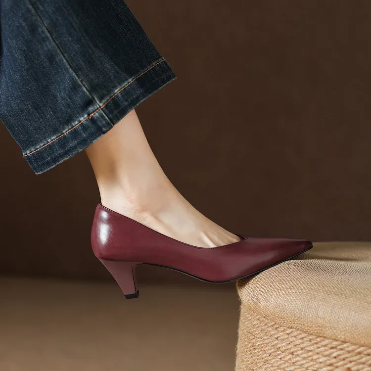 Early spring single shoes, low-cut chunky heel high heels, cowhide fashion women's shoes, sizes 3-6L