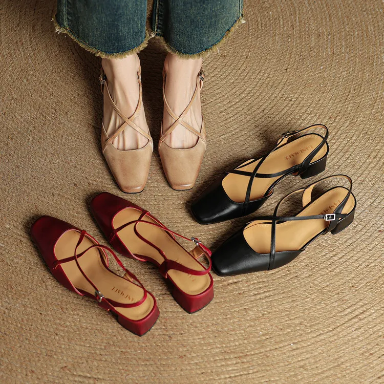Real-life video of women's spring/summer cross-strap sandals, square toe, chunky heel, mid-to-high heel, cowhide fashion shoes.