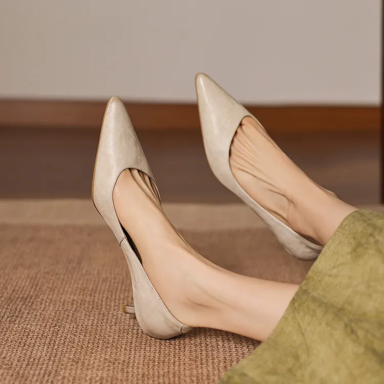 Early spring single shoes, pointed toe, low-cut, stiletto heel, high heel, cowhide fashion women's shoes, 3-7h fashion.