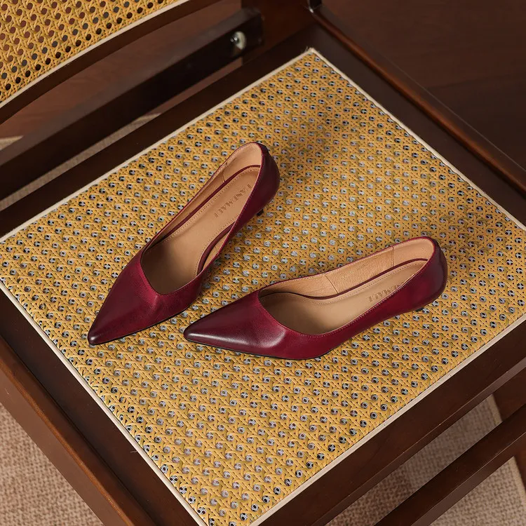 Early spring single shoes, pointed toe, low-cut, stiletto heel, high heel, cowhide fashion women's shoes, 3-7h fashion.