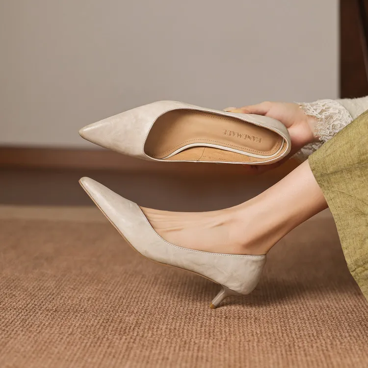 Early spring single shoes, pointed toe, low-cut, stiletto heel, high heel, cowhide fashion women's shoes, 3-7h fashion.