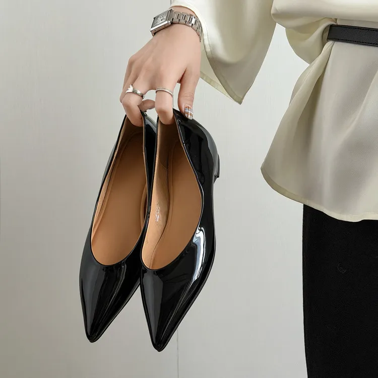 Spring pointed-toe slip-on patent leather single shoes 3-19k