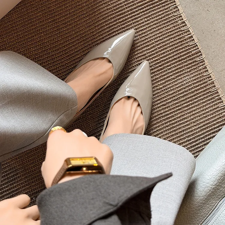 Spring pointed-toe slip-on patent leather single shoes 3-19k