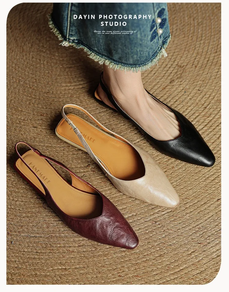 Summer sandals with square toe, chunky heel, wedge heel, closed toe, and open back – fashionable women's shoes