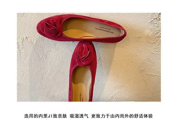 Springtime low-cut floral flat comfortable women's shoes in blue, red, and green