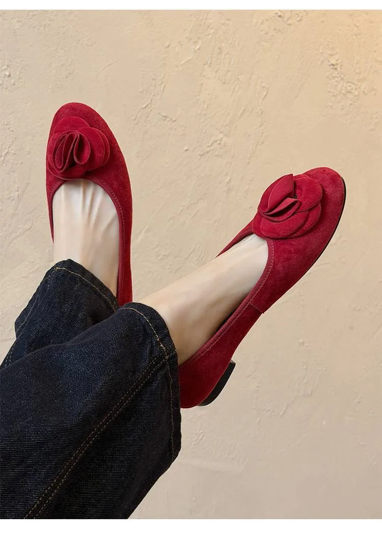 Springtime low-cut floral flat comfortable women's shoes in blue, red, and green