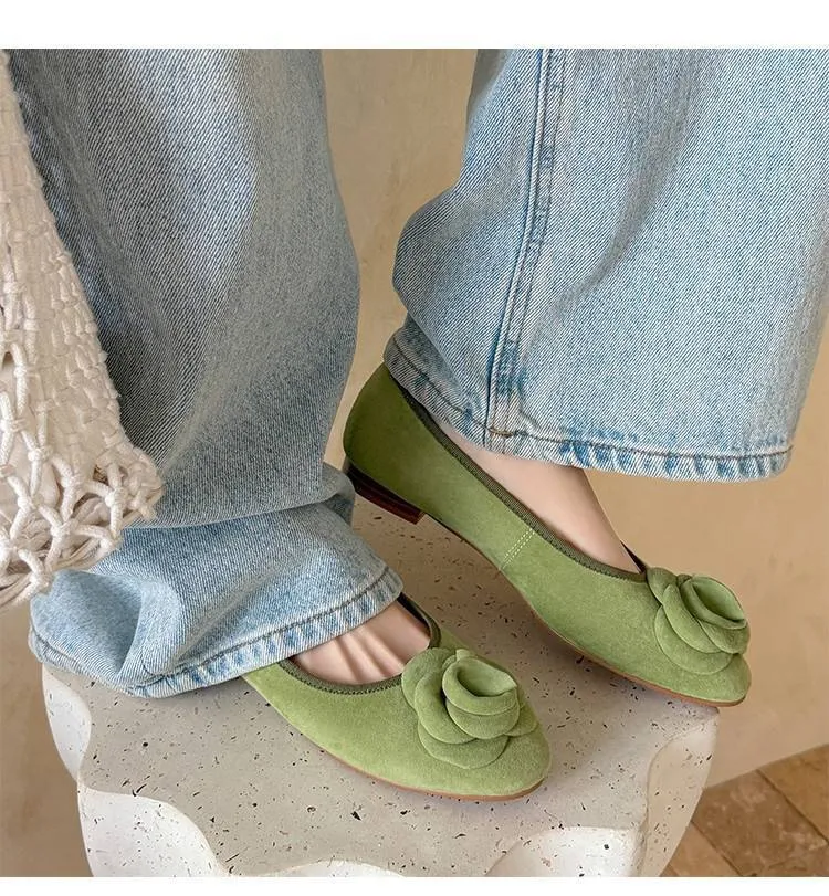 Springtime low-cut floral flat comfortable women's shoes in blue, red, and green
