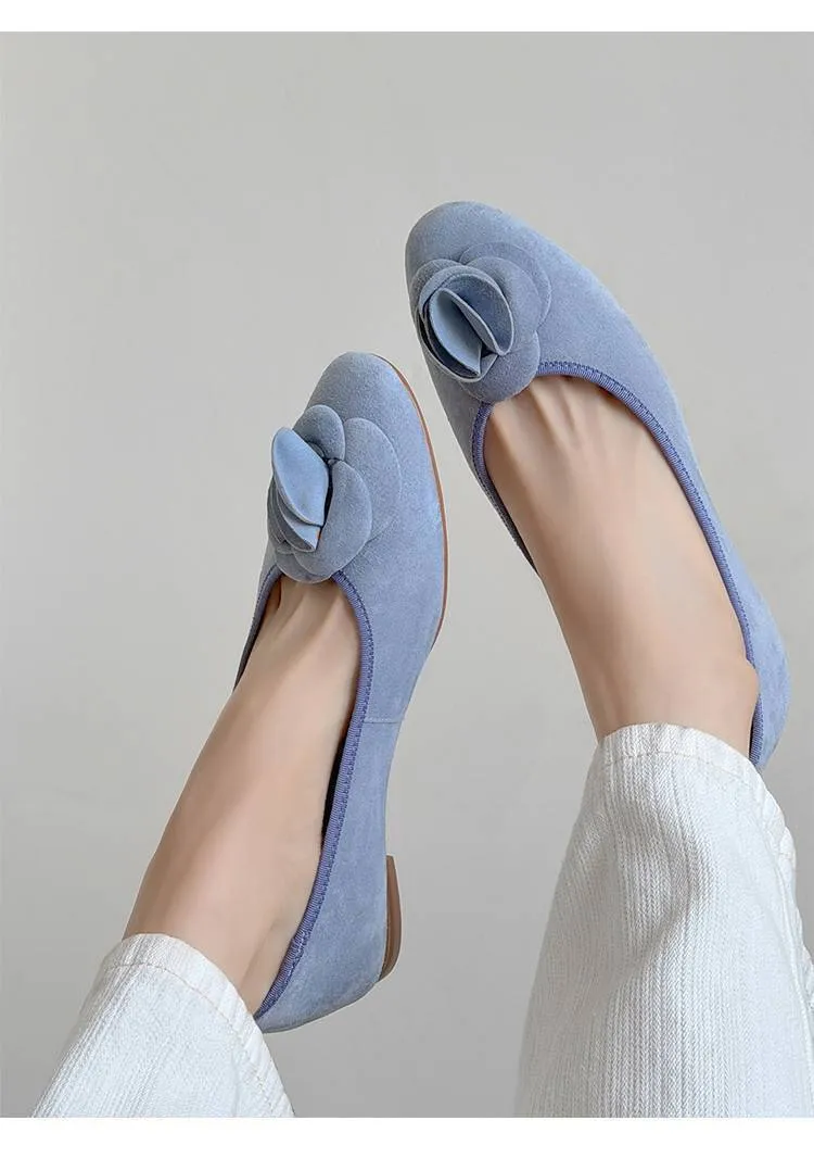 Springtime low-cut floral flat comfortable women's shoes in blue, red, and green