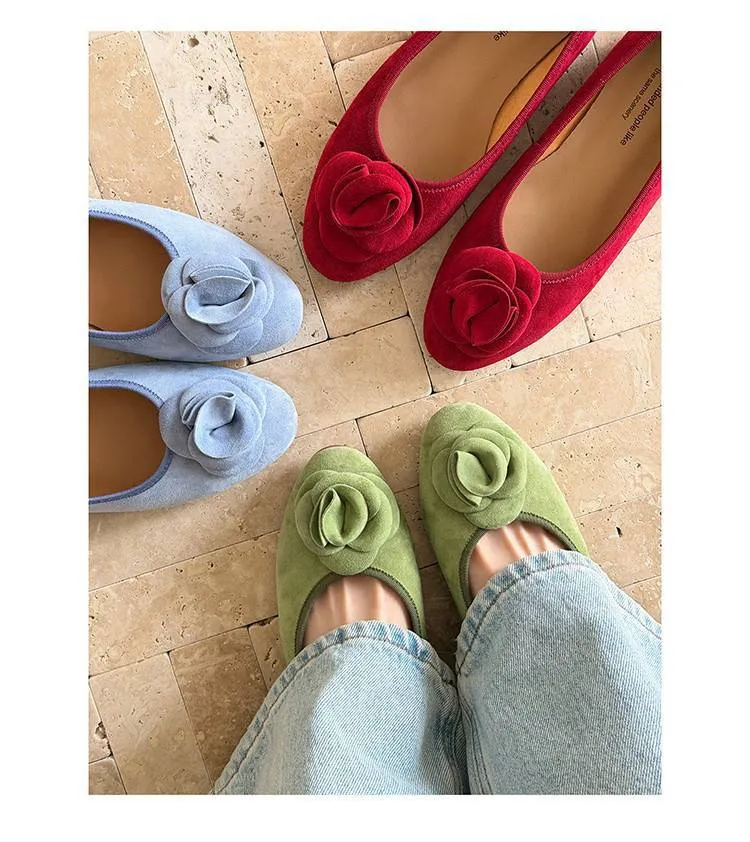 Springtime low-cut floral flat comfortable women's shoes in blue, red, and green