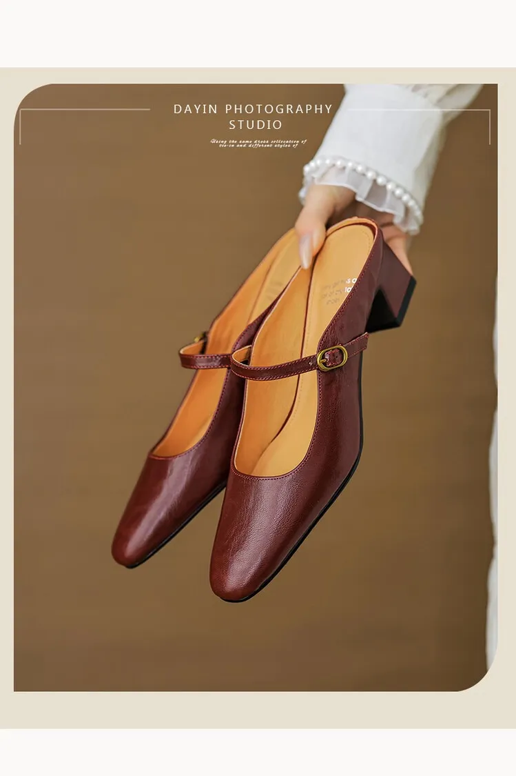 Comfortable and retro-style sheepskin open-back sandals, chunky heels, sheepskin closed-toe mules, Mary Jane shoes.